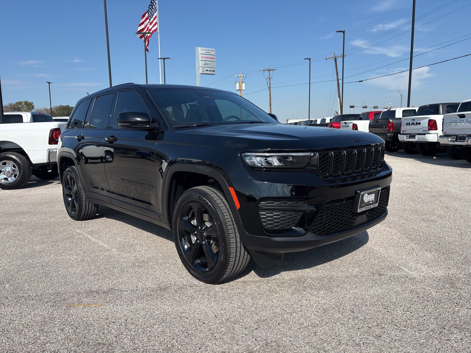 New 2025 Jeep Grand Cherokee Altitude image 8
