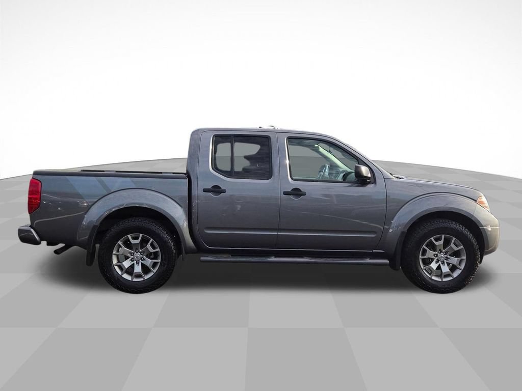 Used 2021 Nissan Frontier SV AWD/4WD image 2
