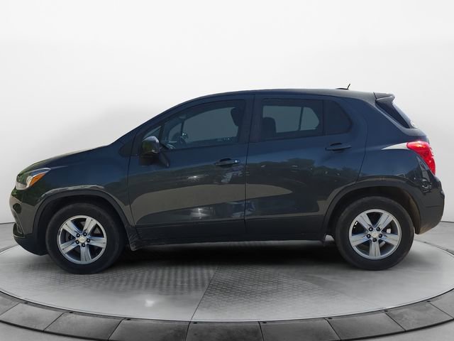 Used 2020 Chevrolet Trax LS FWD image 2