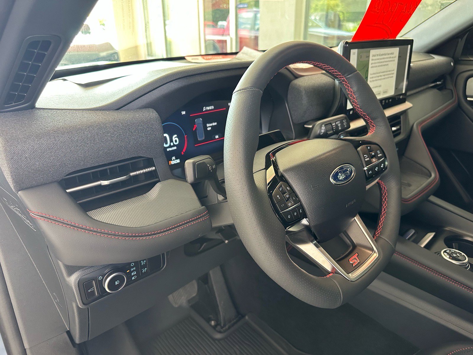 Used 2025 Ford Explorer ST w/ Sun And Sound Package AWD/4WD image 18