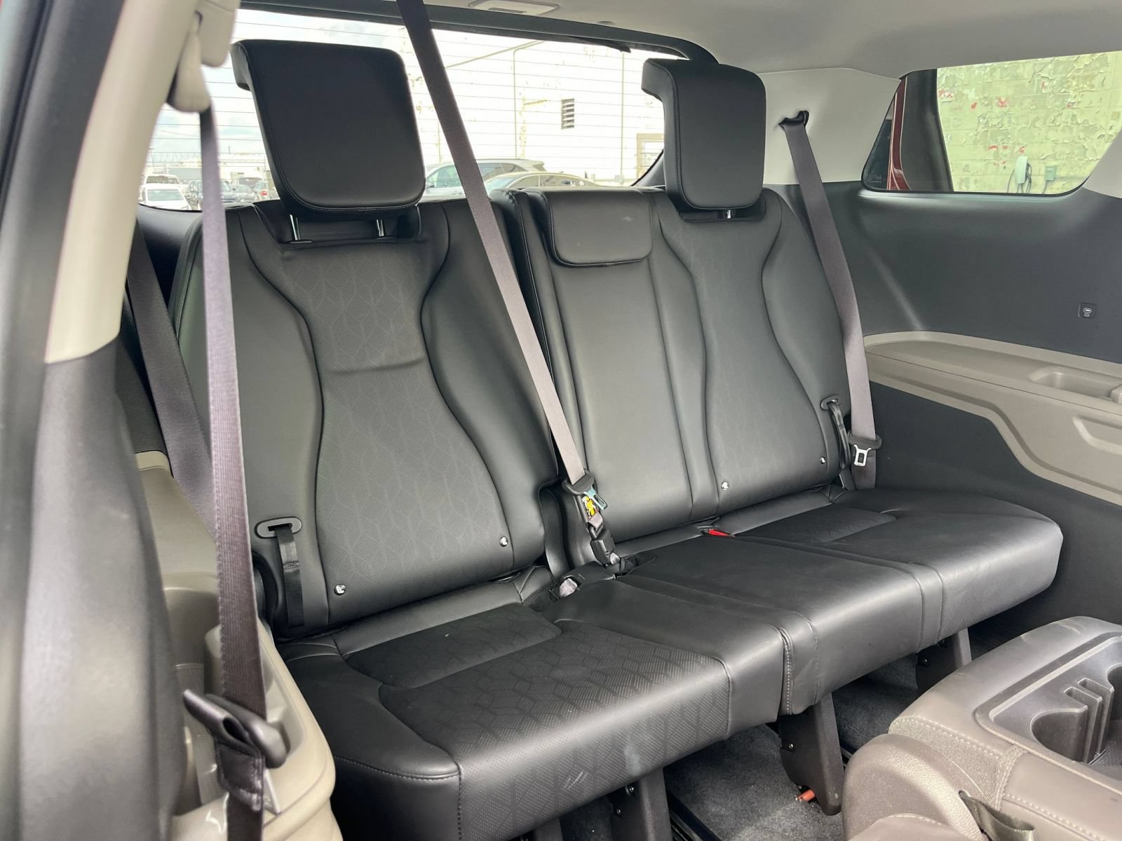Used 2026 Kia Carnival FWD image 30