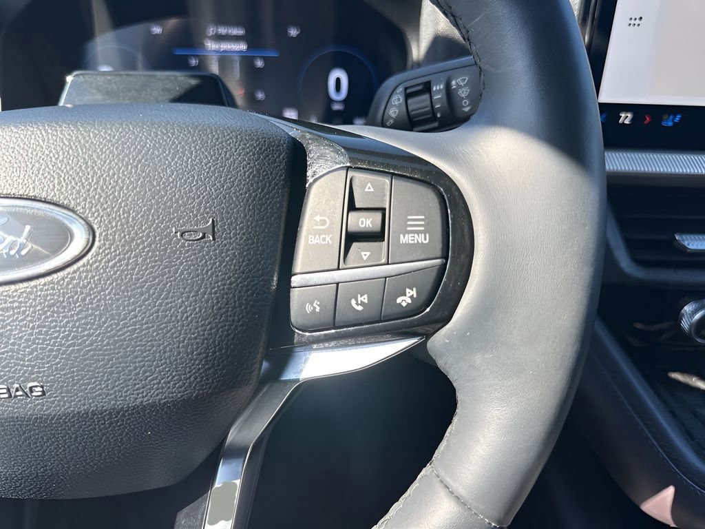 Used 2025 Ford Explorer Platinum image 19