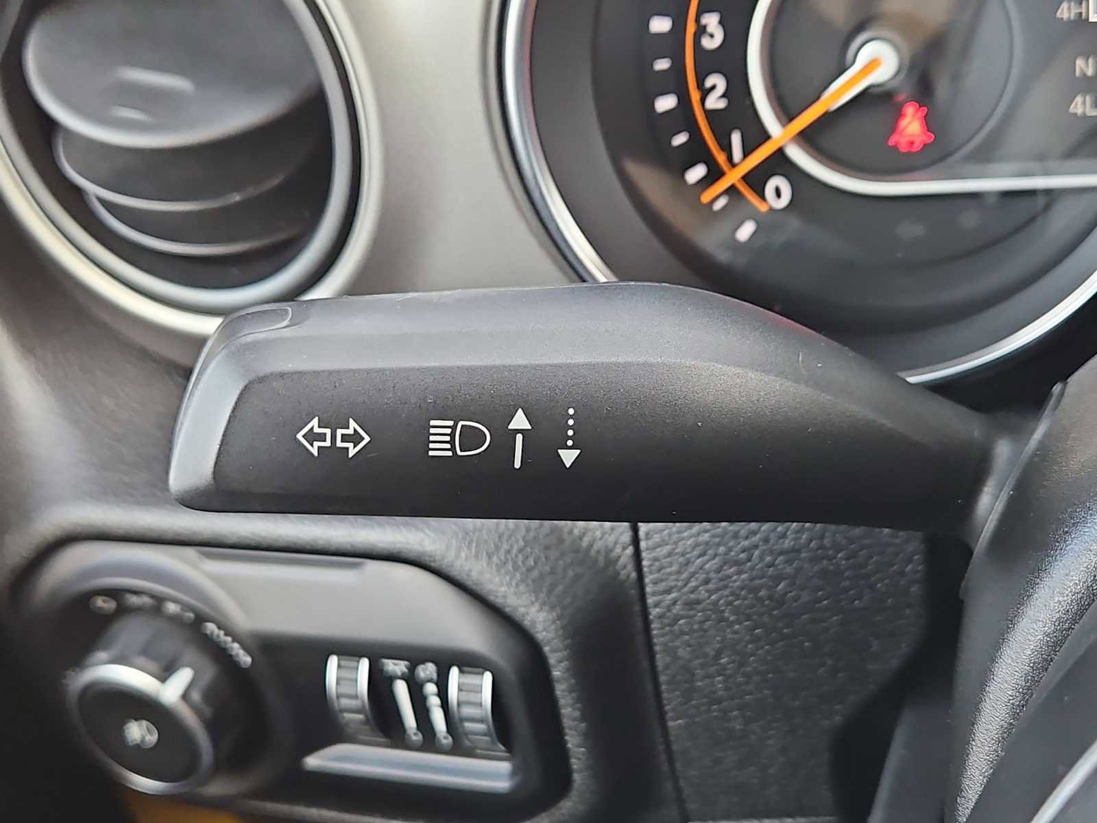 Used 2021 Jeep Wrangler Sport S image 24