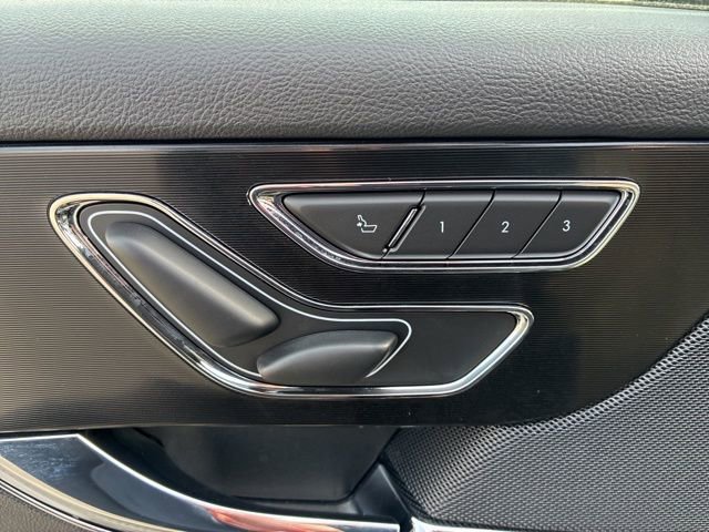 Used 2025 Lincoln Corsair Reserve w/ Equipment Group 202A image 16