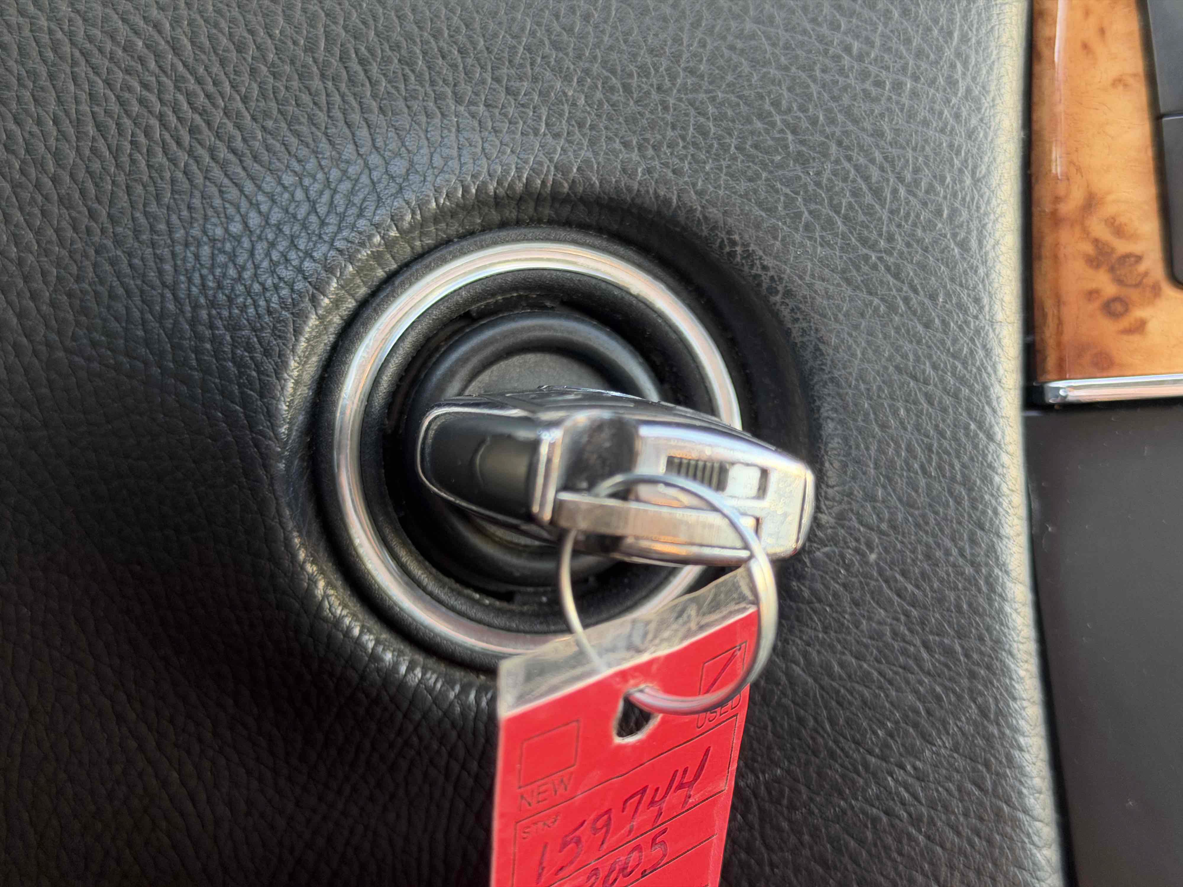Used 2005 Mercedes-Benz CLK 320 Cabriolet image 26