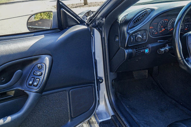 Used 1995 Chevrolet Camaro Z28 RWD image 60