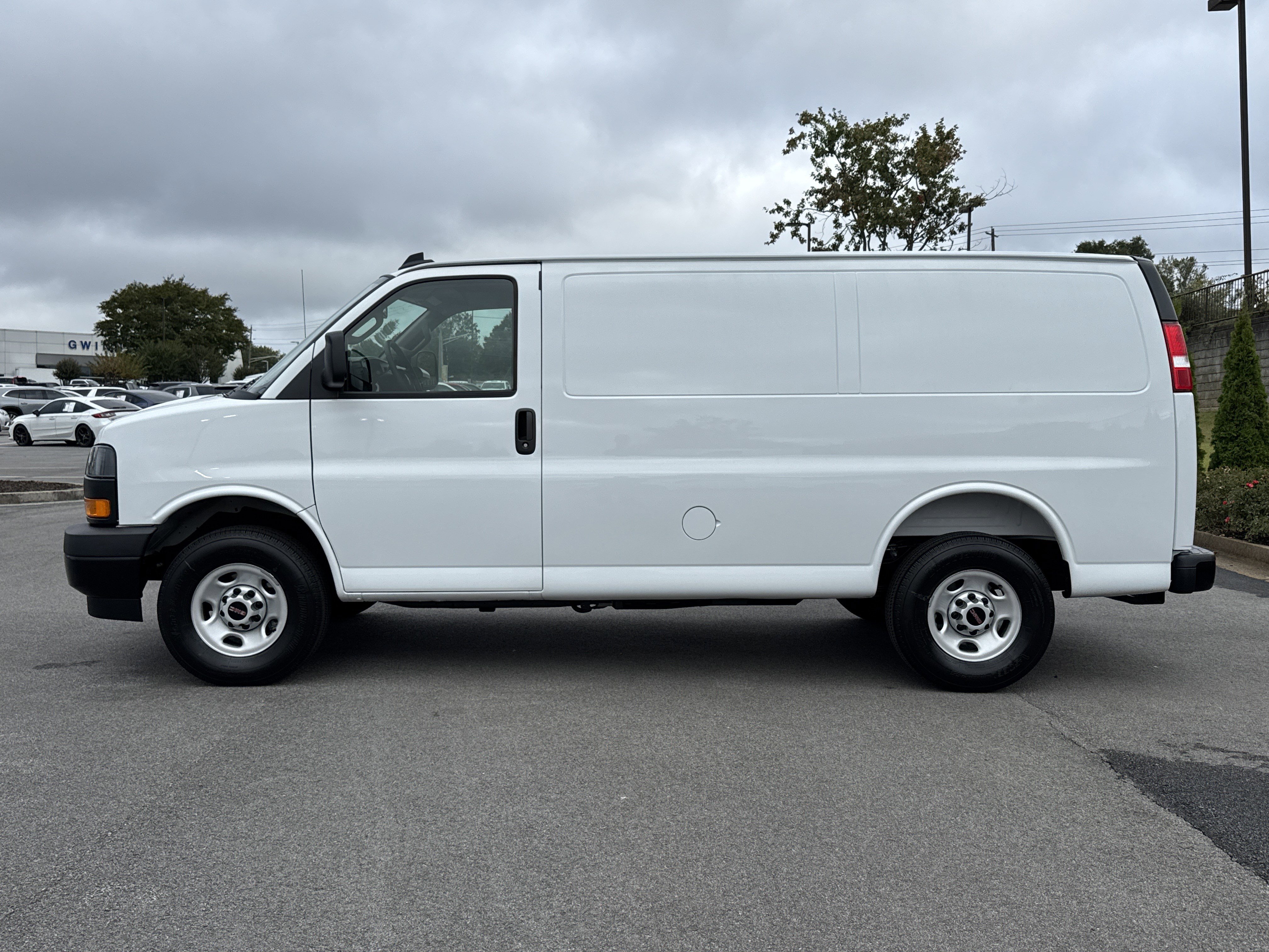 New 2025 GMC Savana 2500 w/ Driver Convenience Package image 7