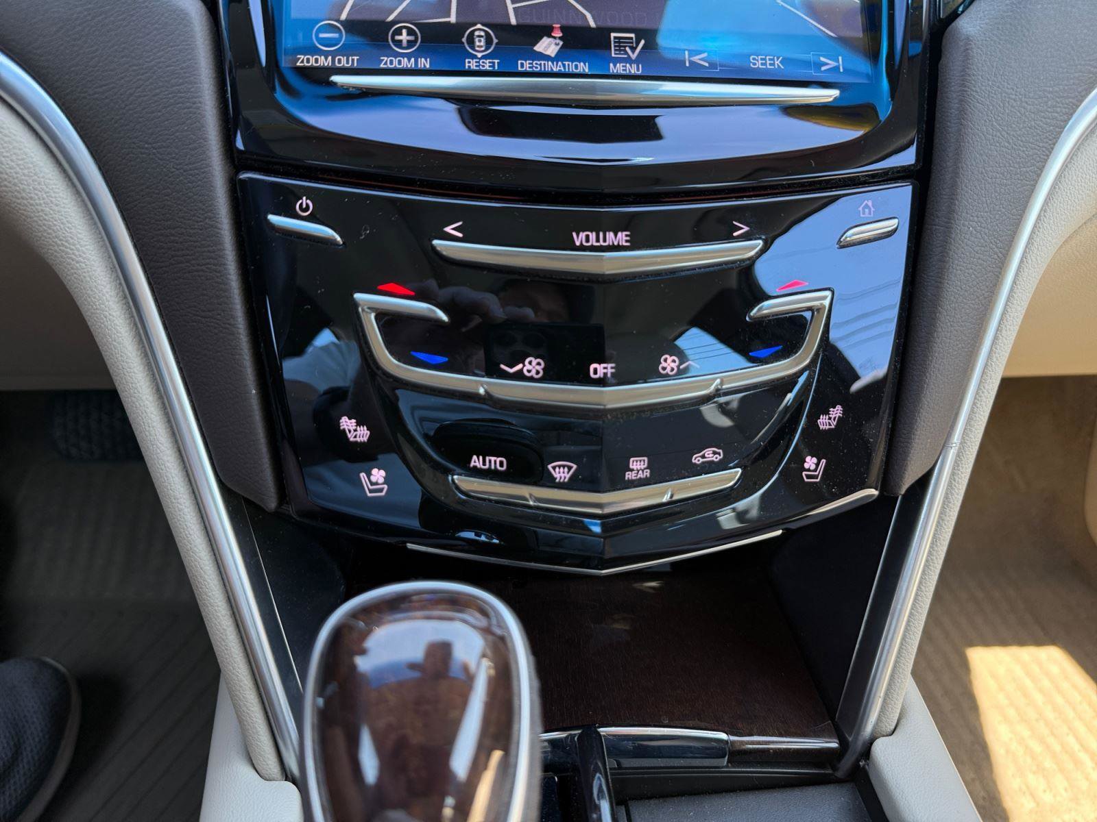 Used 2013 Cadillac XTS Luxury w/ Driver Awareness Package AWD/4WD image 32
