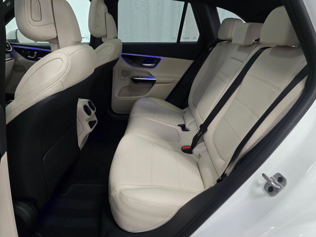 New 2026 Mercedes-Benz GLC 300 4MATIC image 18
