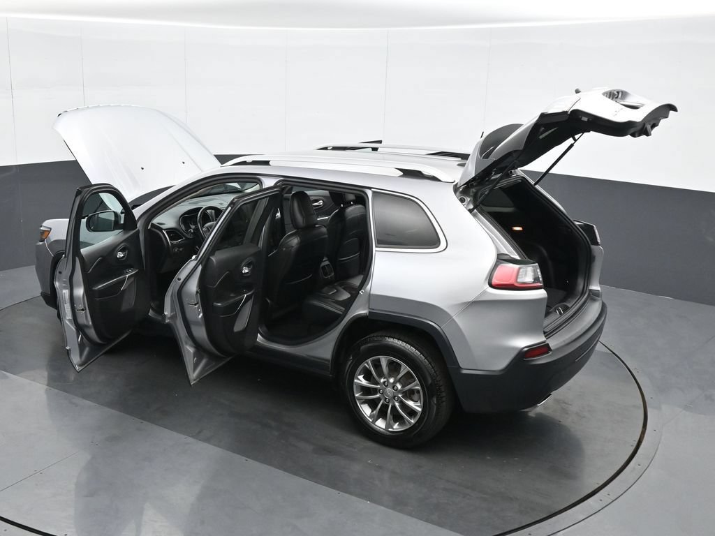 Used 2019 Jeep Cherokee Latitude Plus AWD/4WD image 38