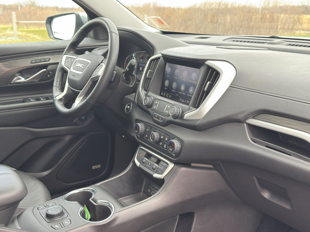 Used 2024 GMC Terrain SLT w/ Infotainment Package II AWD/4WD image 29