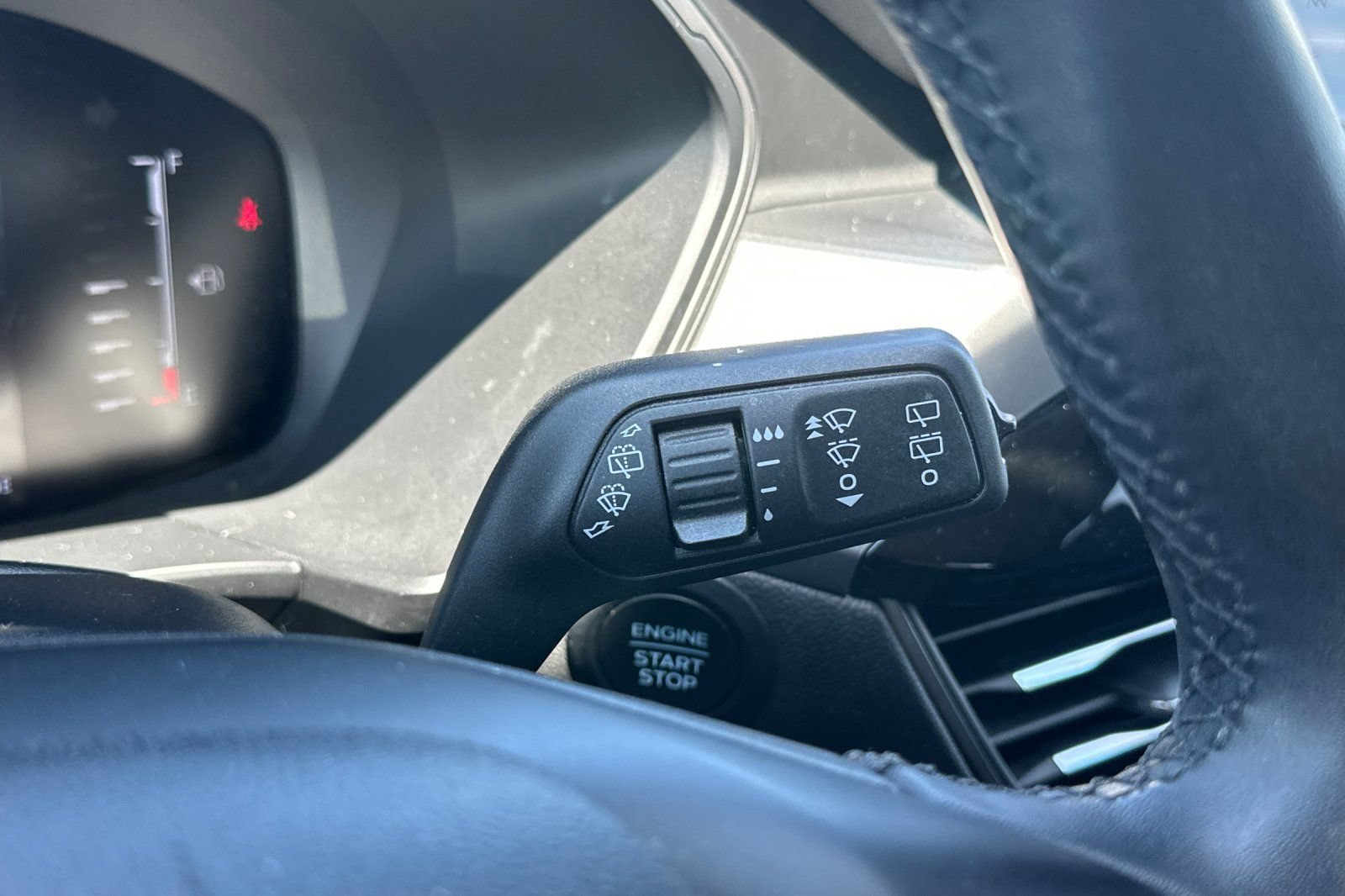 Used 2024 Ford Escape Active FWD image 33