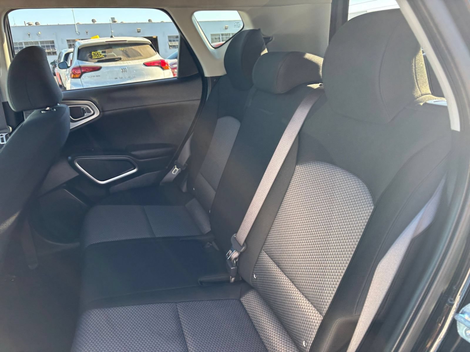 Used 2025 Kia Soul LX w/ LX Technology Package FWD image 44