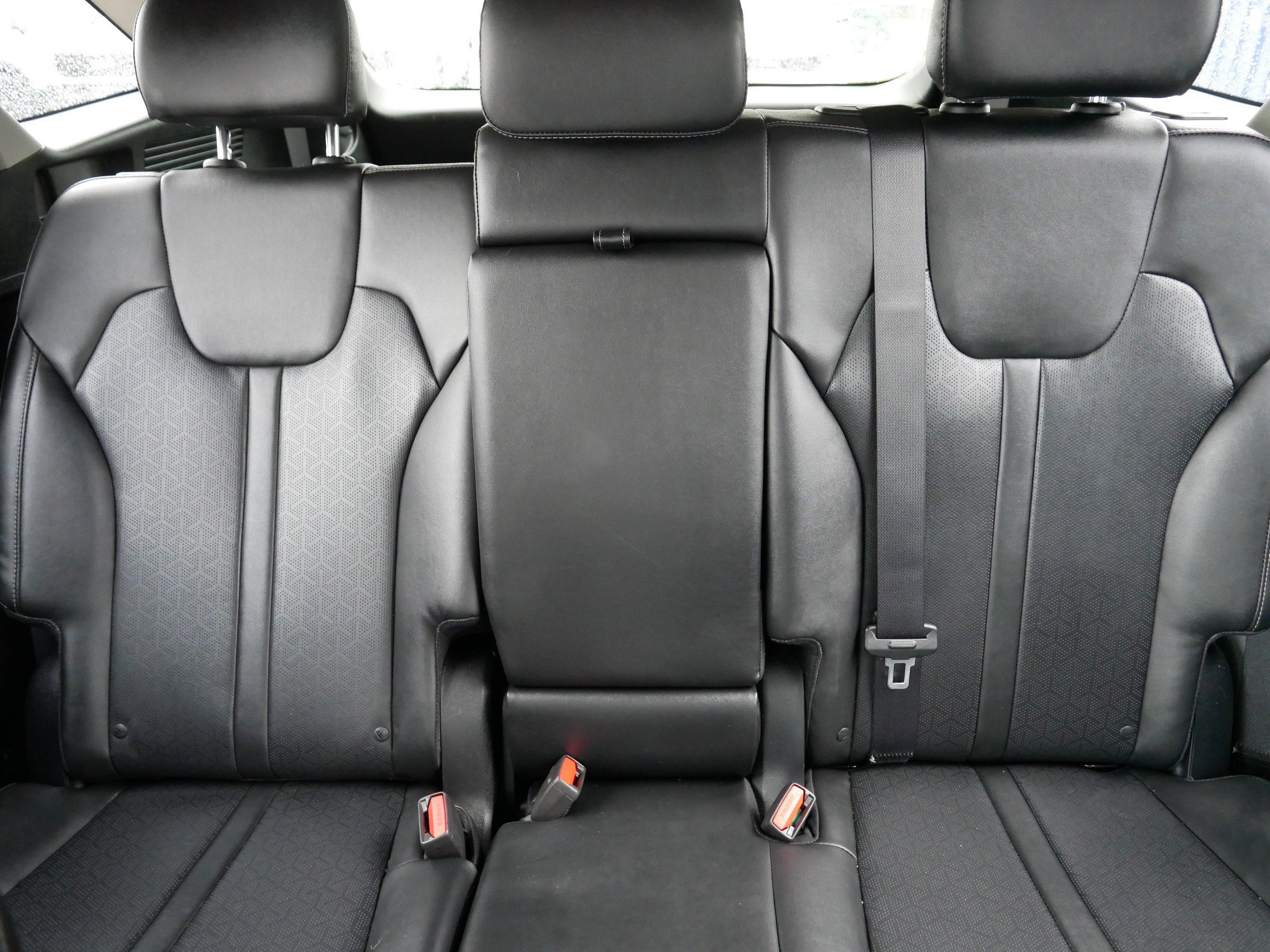 Certified 2022 Kia Sorento S w/ Panoramic Sunroof Package image 13