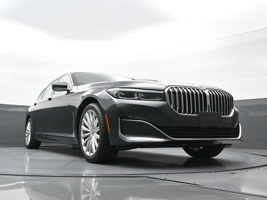 Used 2022 BMW 740i xDrive w/ Premium Package image 22