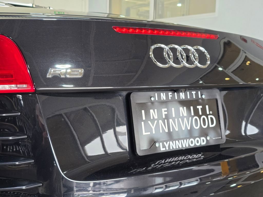 Used 2011 Audi R8 V8 w/ Convenience Pkg image 29