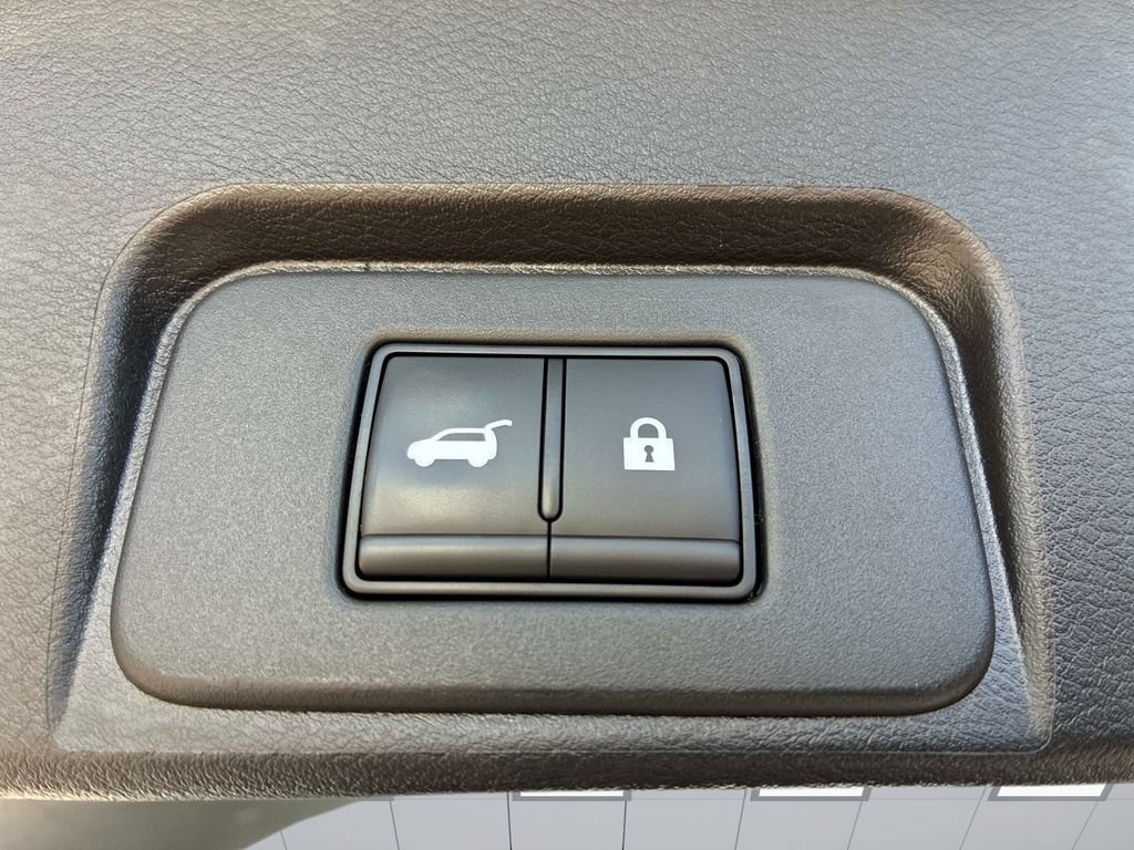 Used 2024 Nissan Rogue SV AWD/4WD image 21