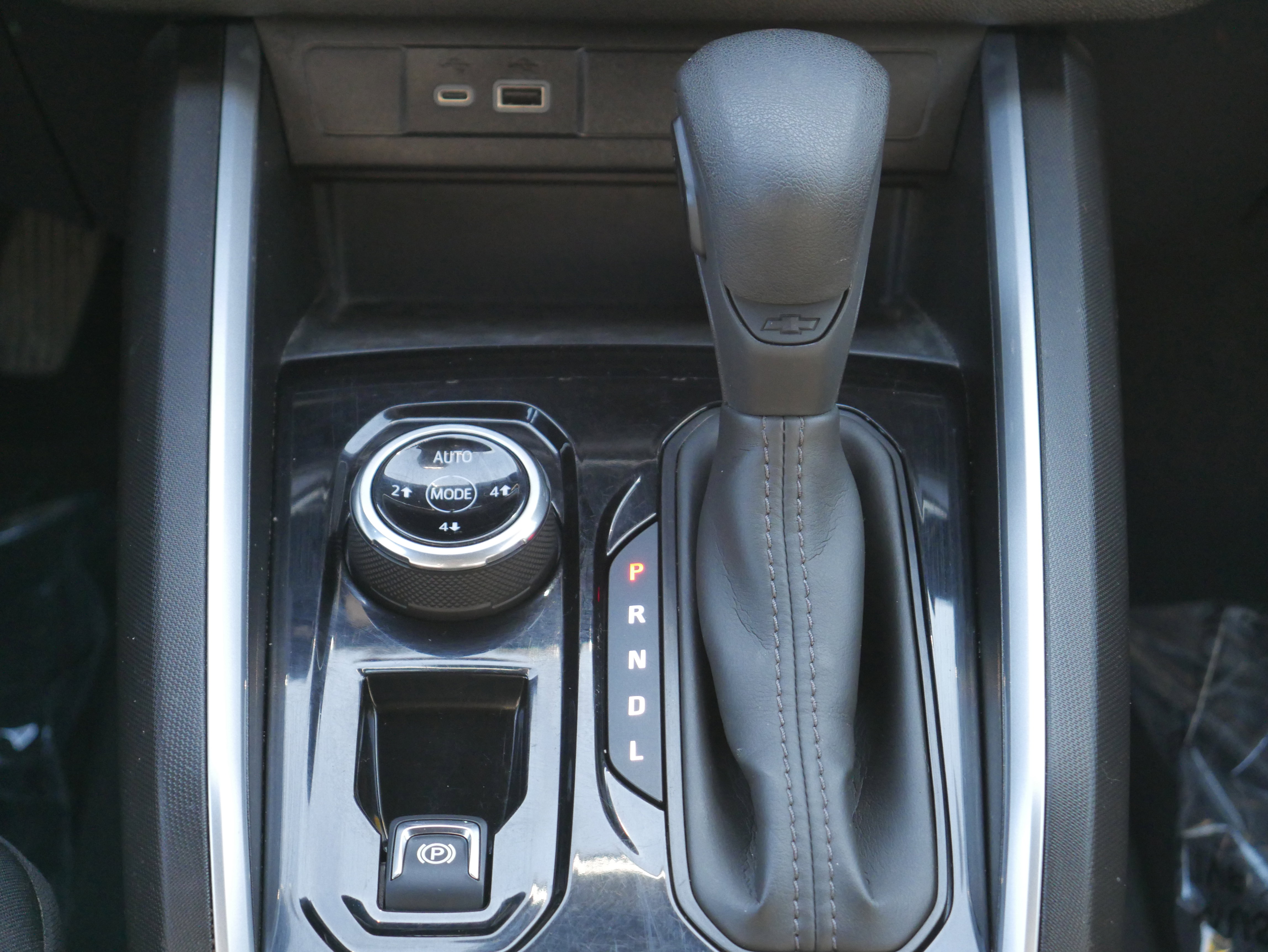 Certified 2024 Chevrolet Colorado Trail Boss w/ Technology Package image 21