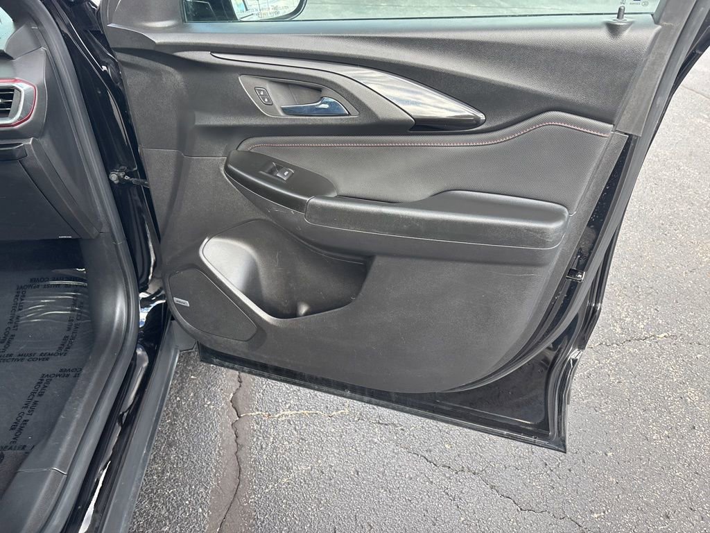 Used 2022 Chevrolet TrailBlazer RS w/ Sun and Liftgate Package image 22