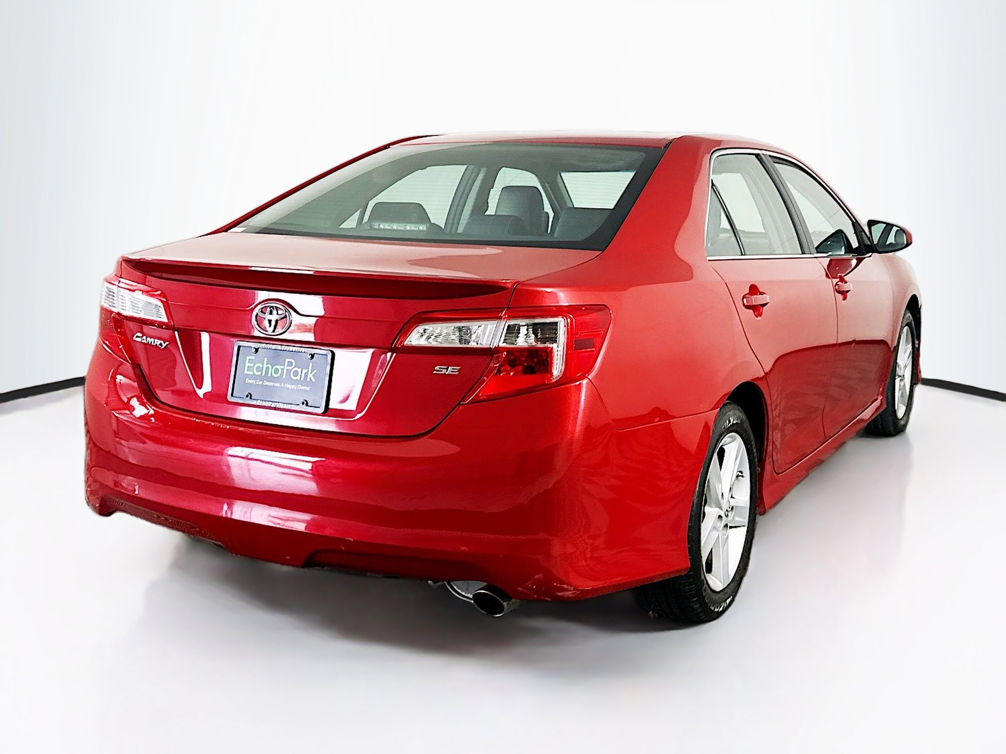 Used 2013 Toyota Camry L image 9