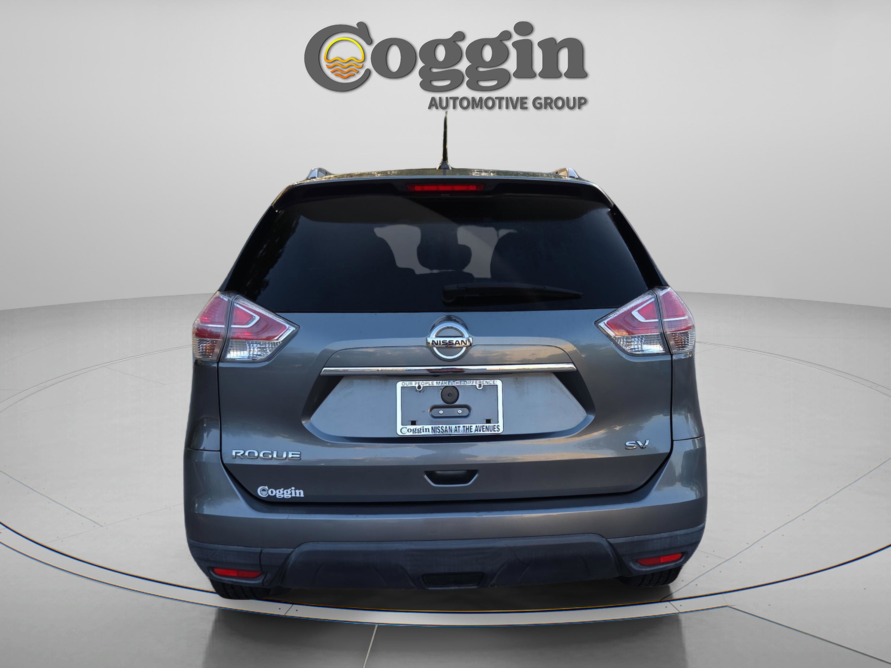 Used 2015 Nissan Rogue SV image 4