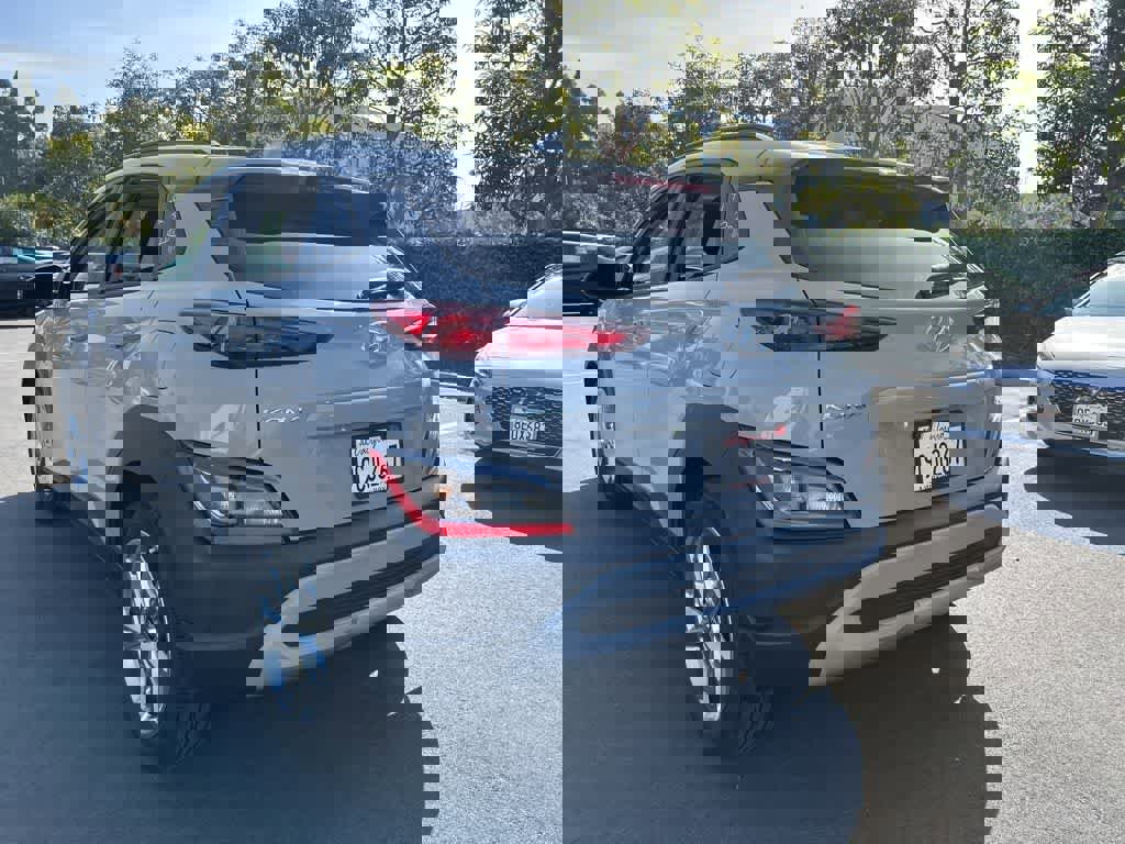 Used 2022 Hyundai Kona SEL w/ Cargo Package image 4