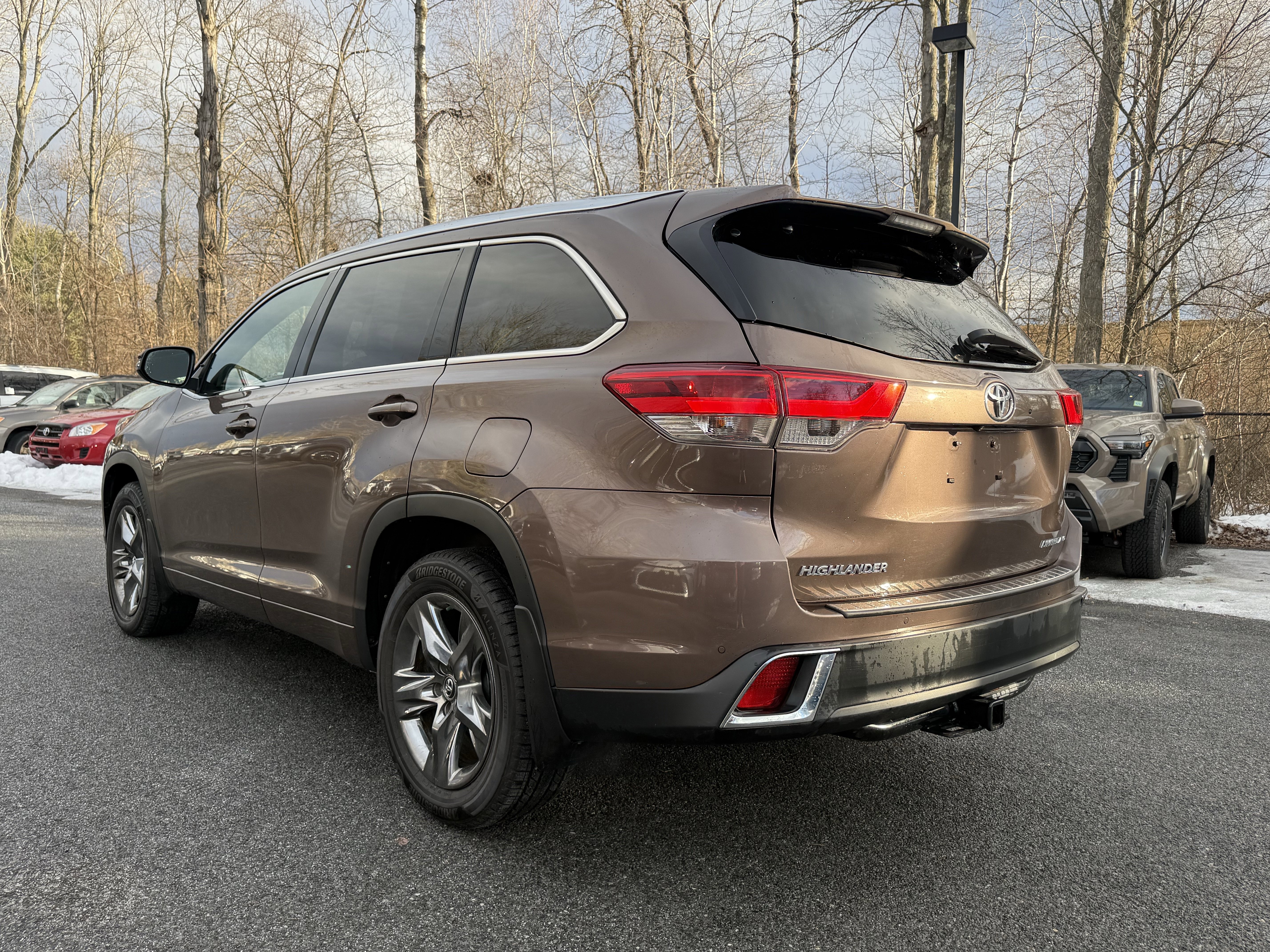 Used 2017 Toyota Highlander Limited image 10
