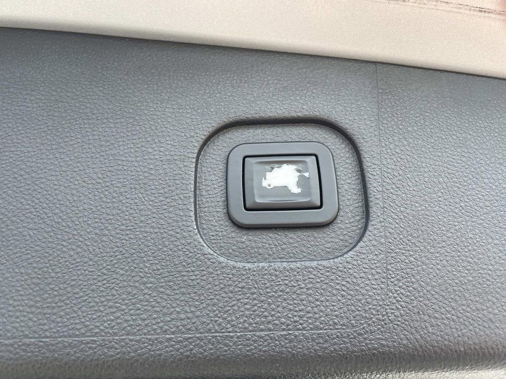 Used 2016 GMC Terrain SLT w/ Open Road Package image 12