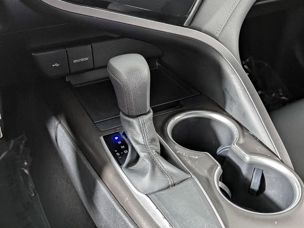 Used 2021 Toyota Camry LE image 26