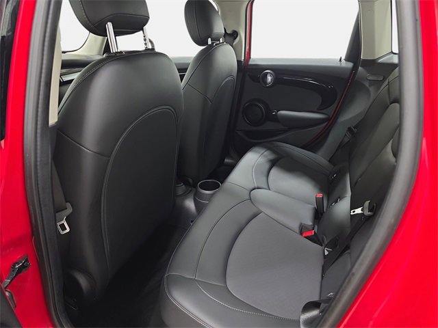 Used 2021 MINI Cooper 4-Door Hardtop w/ 6.5" Touchscreen Package image 12