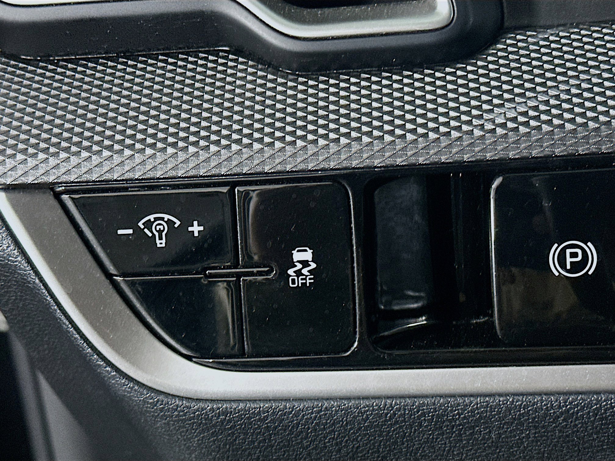 Used 2024 Kia Sportage LX image 16