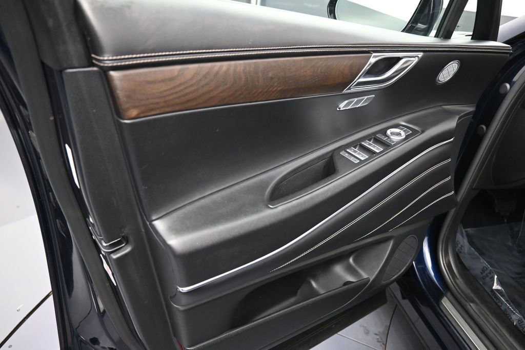 Used 2024 Genesis GV80 2.5T AWD/4WD image 12