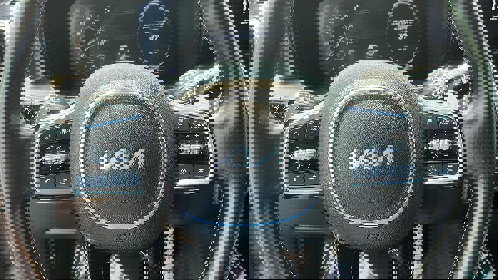 Used 2023 Kia Sorento SX image 11