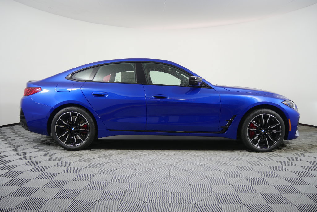 Used 2026 BMW M440i w/ Premium Package RWD image 7