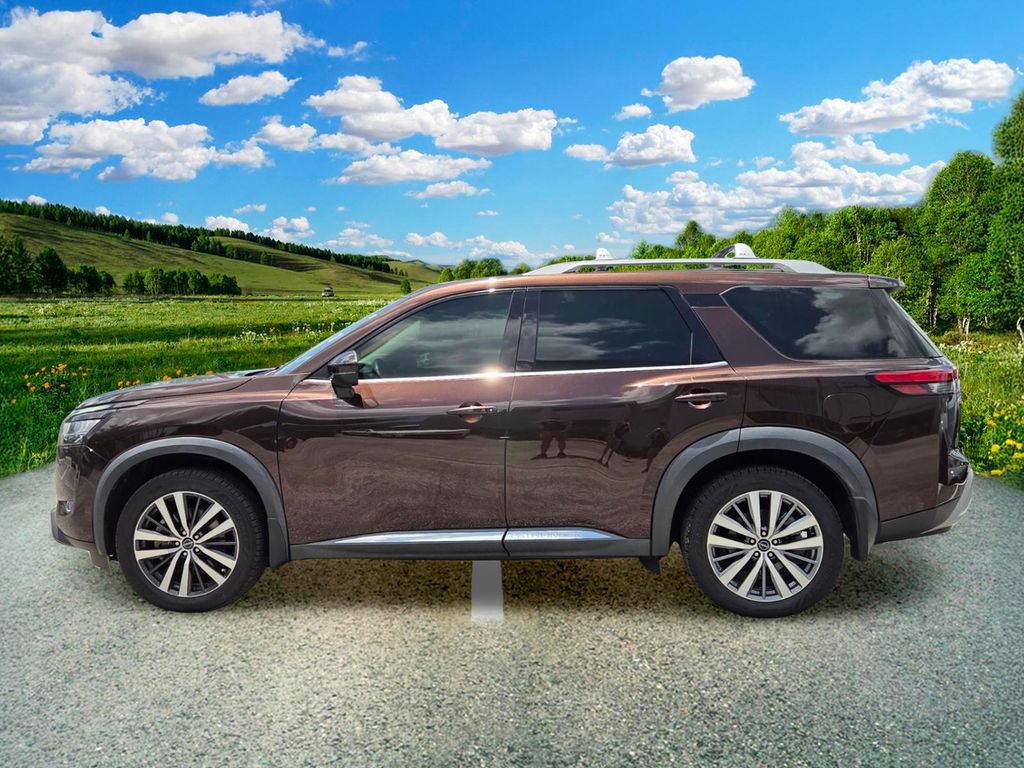 Used 2022 Nissan Pathfinder Platinum w/ Cargo Package AWD/4WD image 3