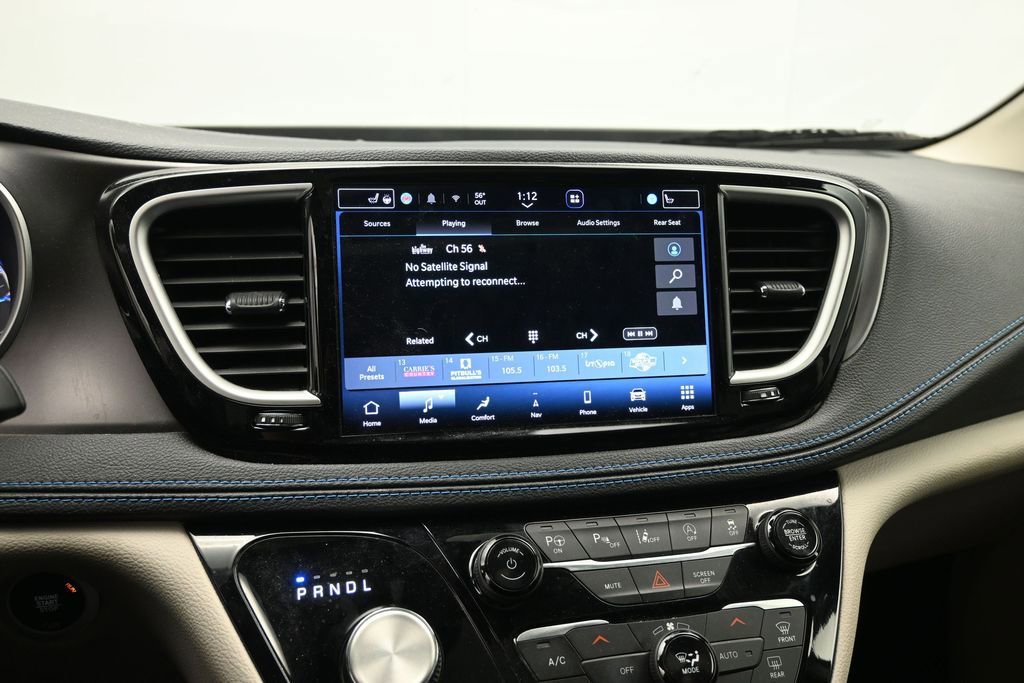 Used 2021 Chrysler Pacifica Touring-L w/ Uconnect Theater Family Group FWD image 14