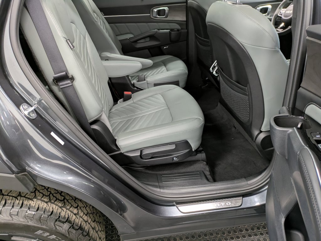 Used 2024 Kia Sorento SX Prestige w/ Sage Leather Package image 25