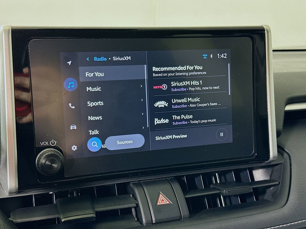 Used 2024 Toyota RAV4 LE image 28