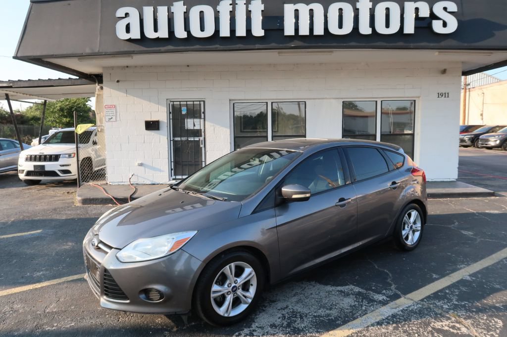 Used 2014 Ford Focus SE FWD image 1
