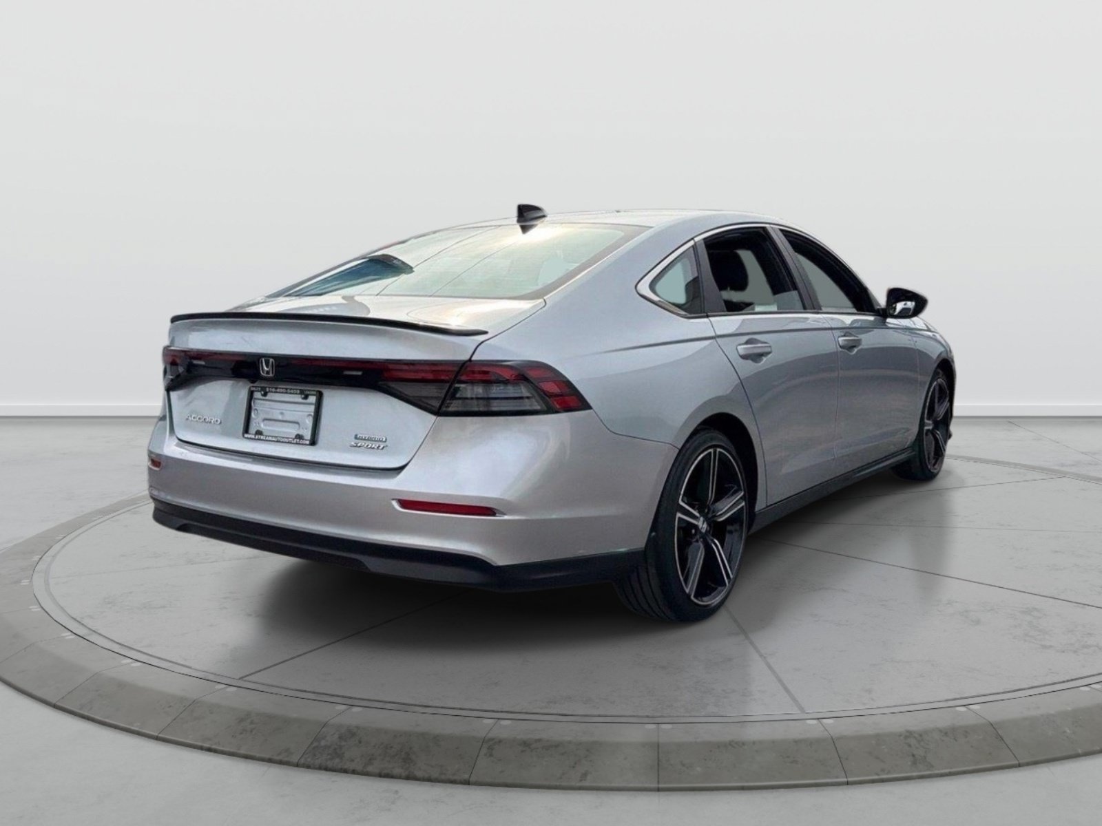 Used 2024 Honda Accord Sport image 7