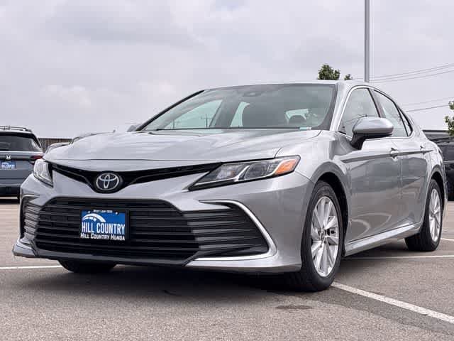 Used 2022 Toyota Camry LE FWD image 11