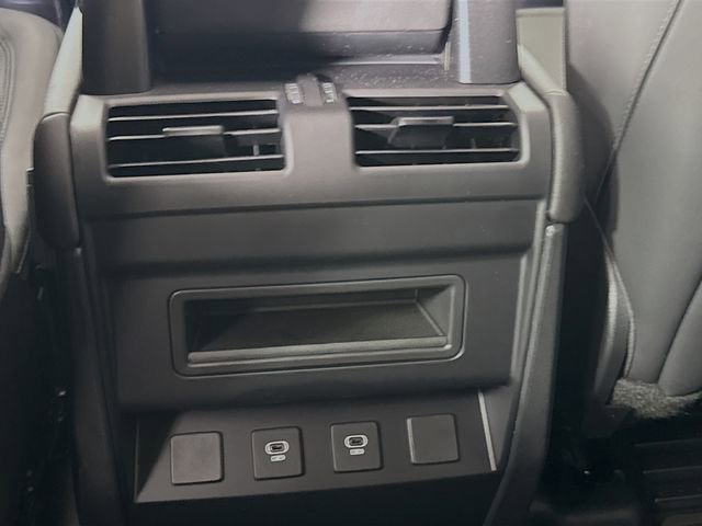 Used 2025 Land Rover Defender 110 S image 27