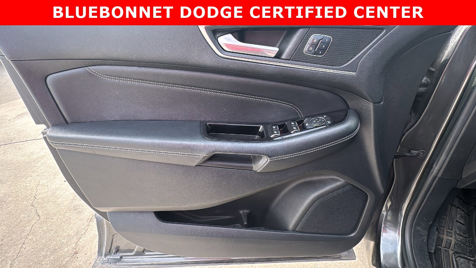 Used 2017 Ford Edge Titanium image 11