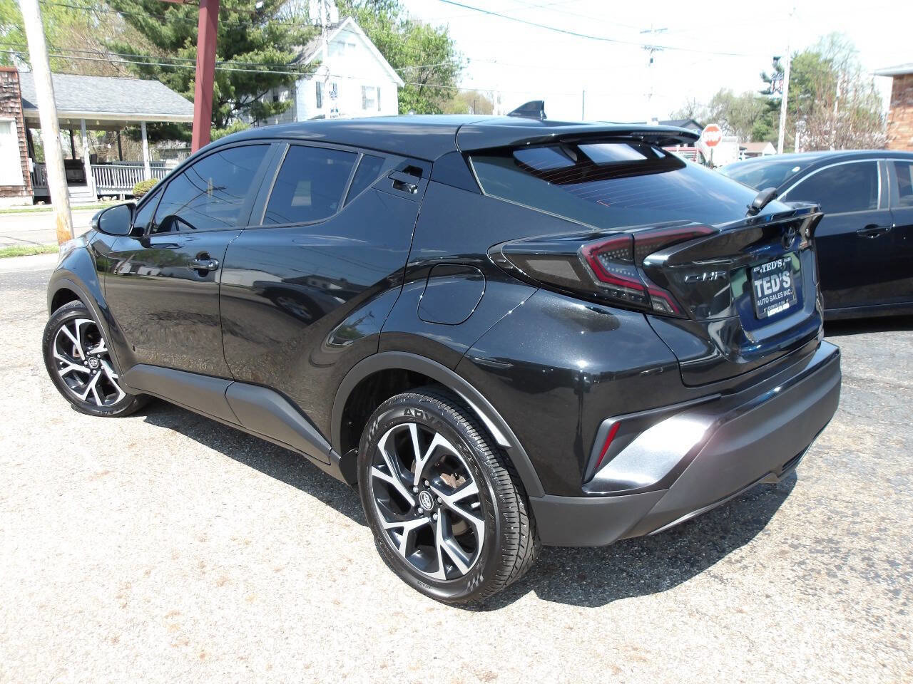 Used 2018 Toyota C-HR XLE FWD image 5