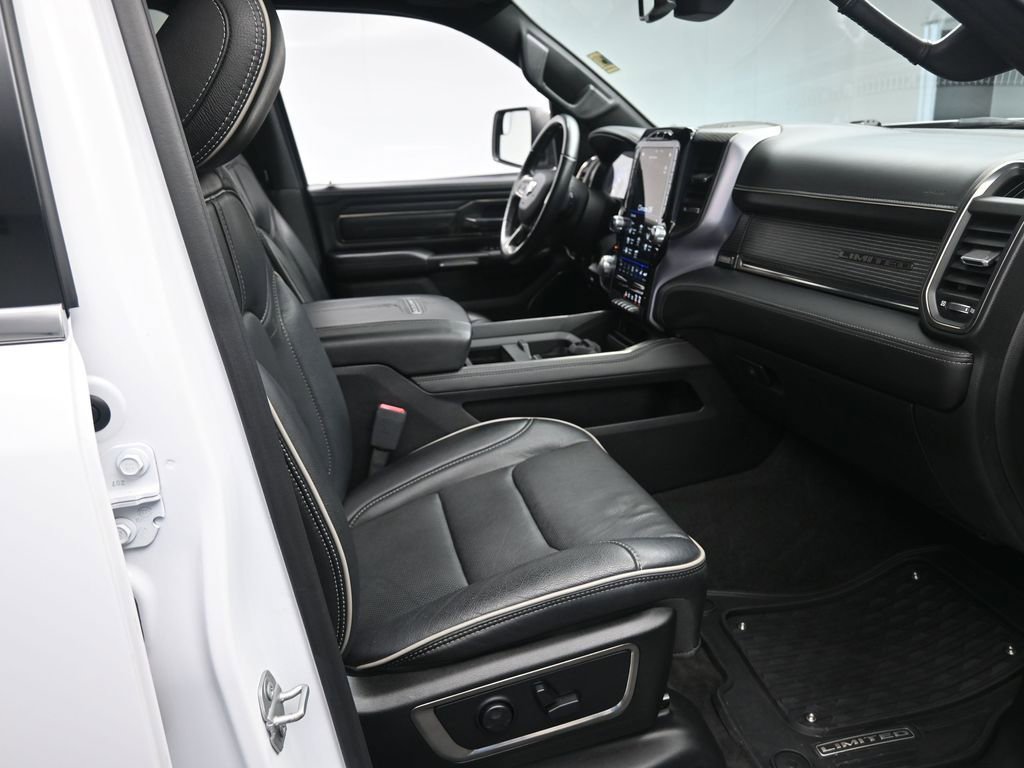 Used 2020 RAM 1500 Limited w/ Body Color Bumper Group image 26