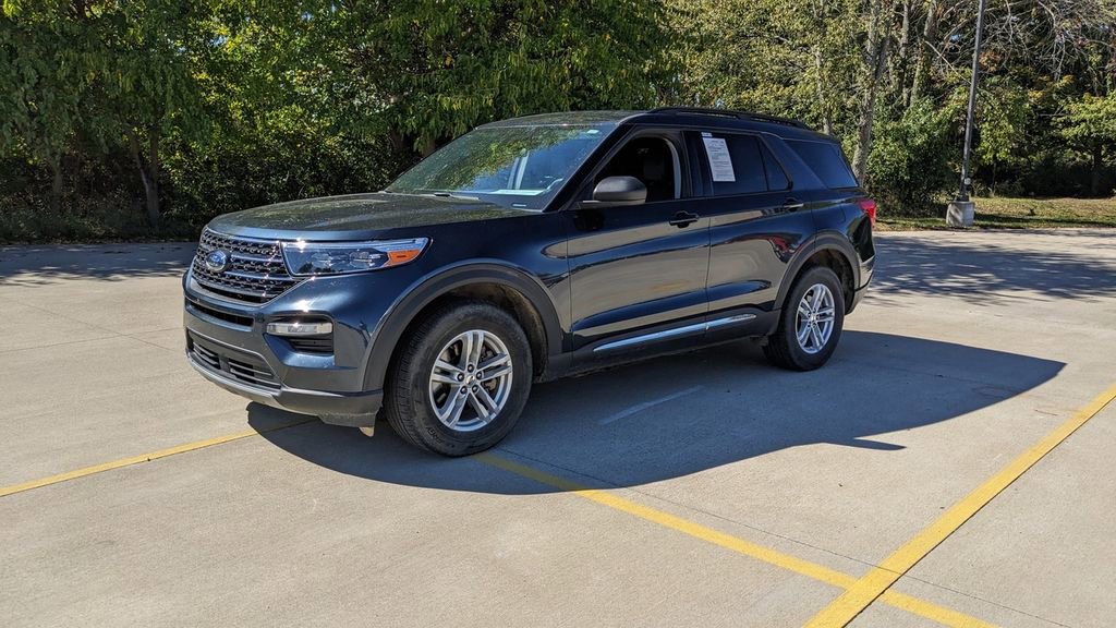 Certified 2023 Ford Explorer XLT w/ Equipment Group 202A image 7