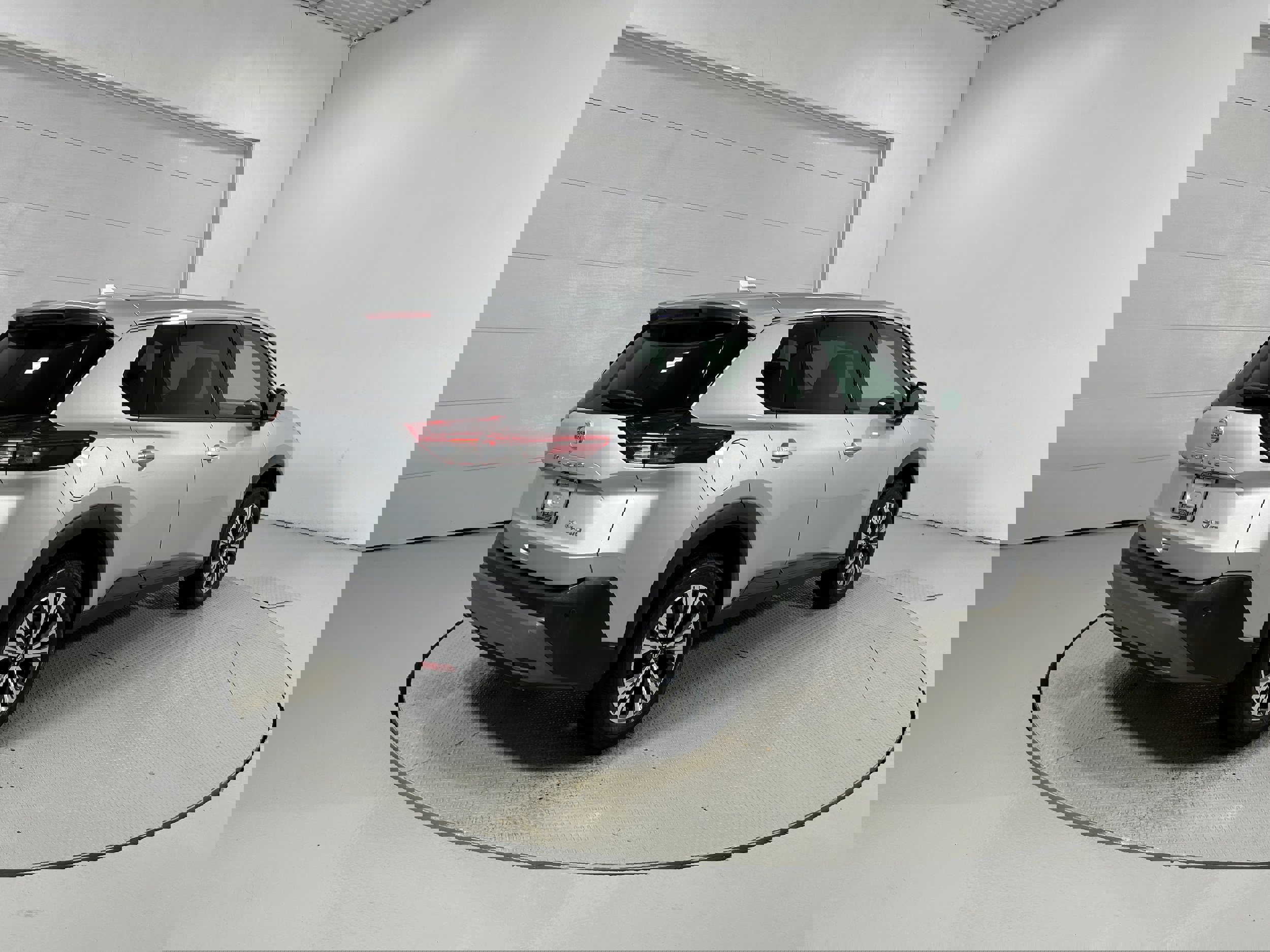 Used 2021 Nissan Rogue SV image 30