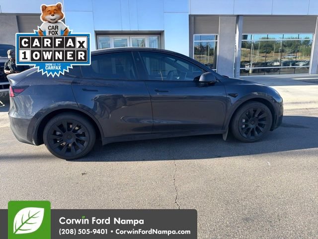 Used 2024 Tesla Model Y Long Range AWD/4WD image 8