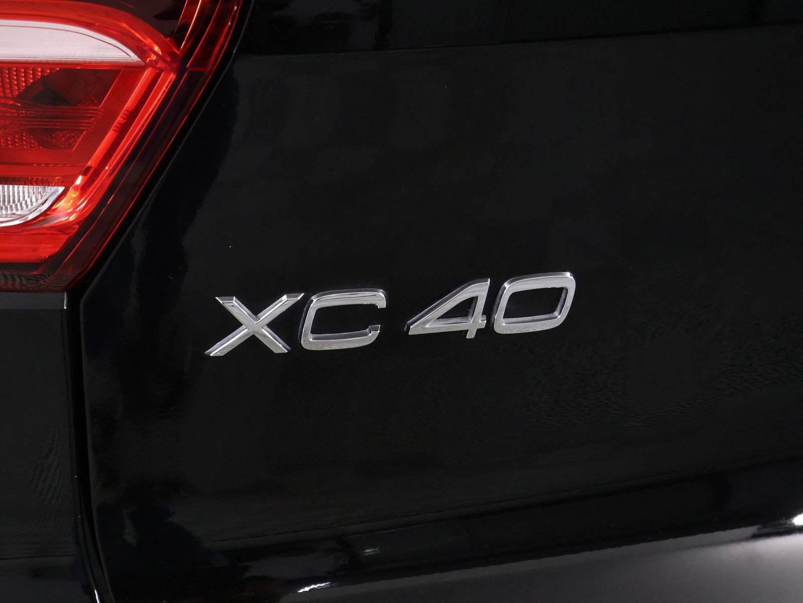 Certified 2023 Volvo XC40 Recharge Ultimate w/ Protection Package Premier AWD/4WD image 19