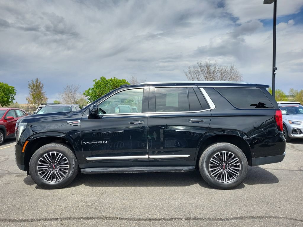Used 2025 GMC Yukon Elevation w/ LPO, Elevation Black Package AWD/4WD image 7